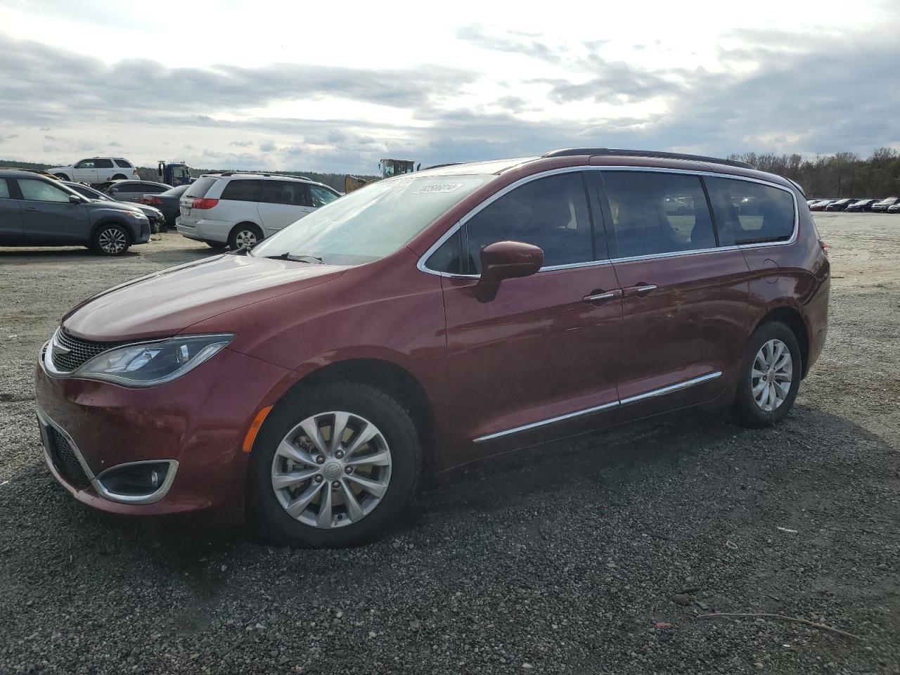 2017 Chrysler Pacifica VIN 2C4RC1BG5HR533803