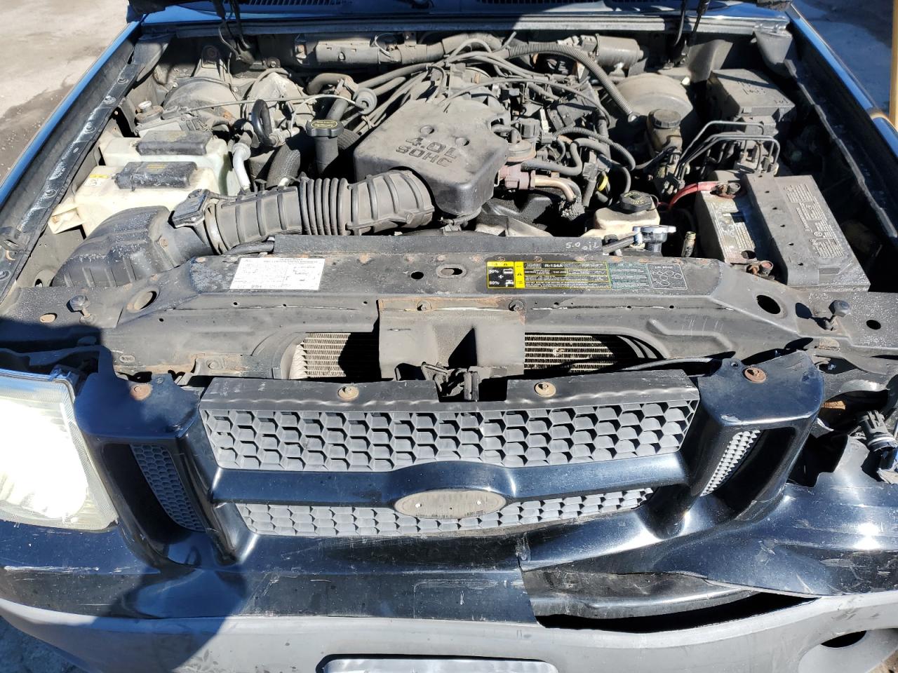 2005 Ford Explorer VIN 1FMZU77KX5UB73886 Copart auction photo, front end / minor dent/scratches damage thumbnail 11