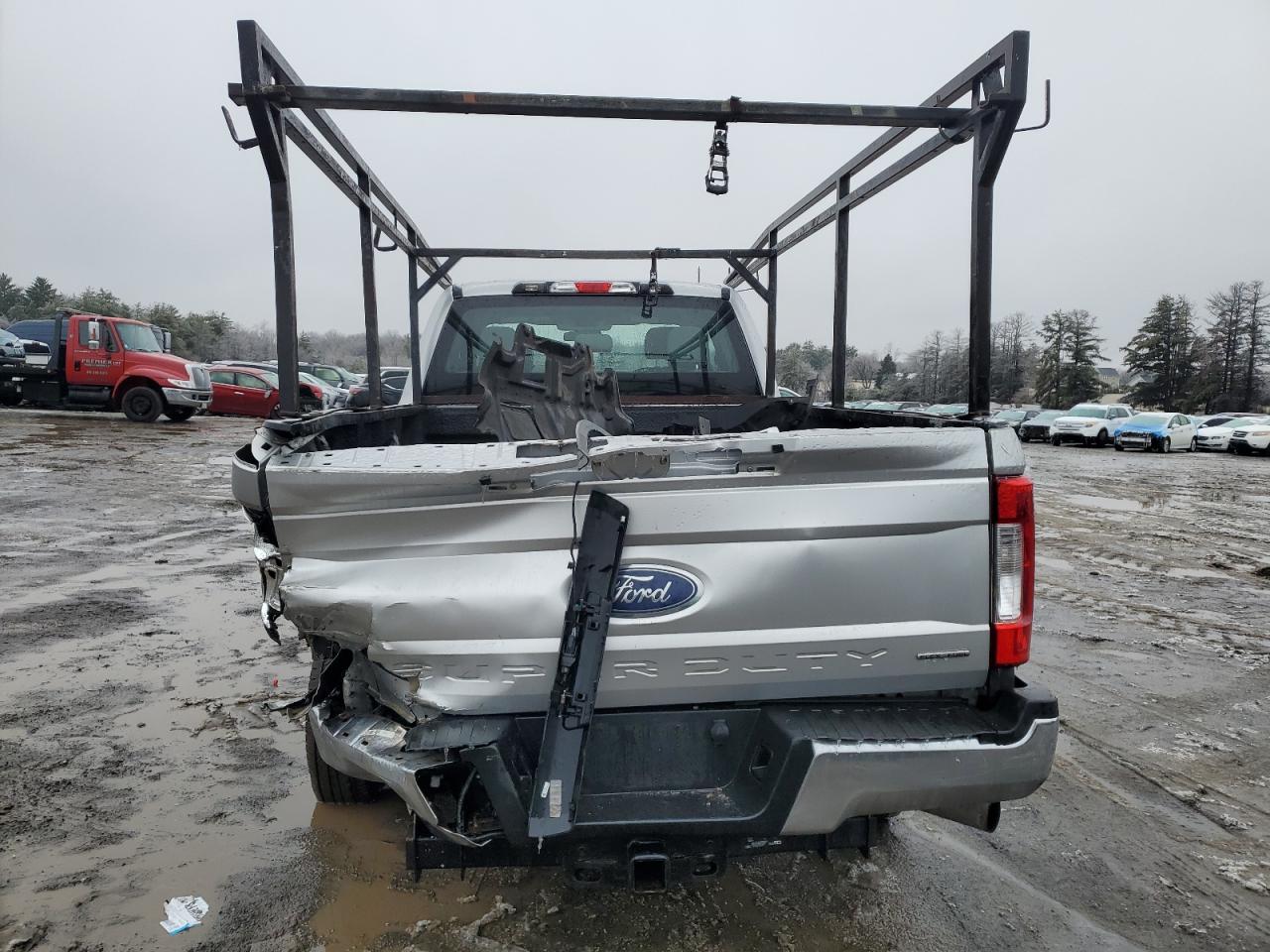 2019 Ford F250 VIN 1FT7X2B61KEF55620 Copart auction photo, rear end / minor dent/scratches damage thumbnail 6