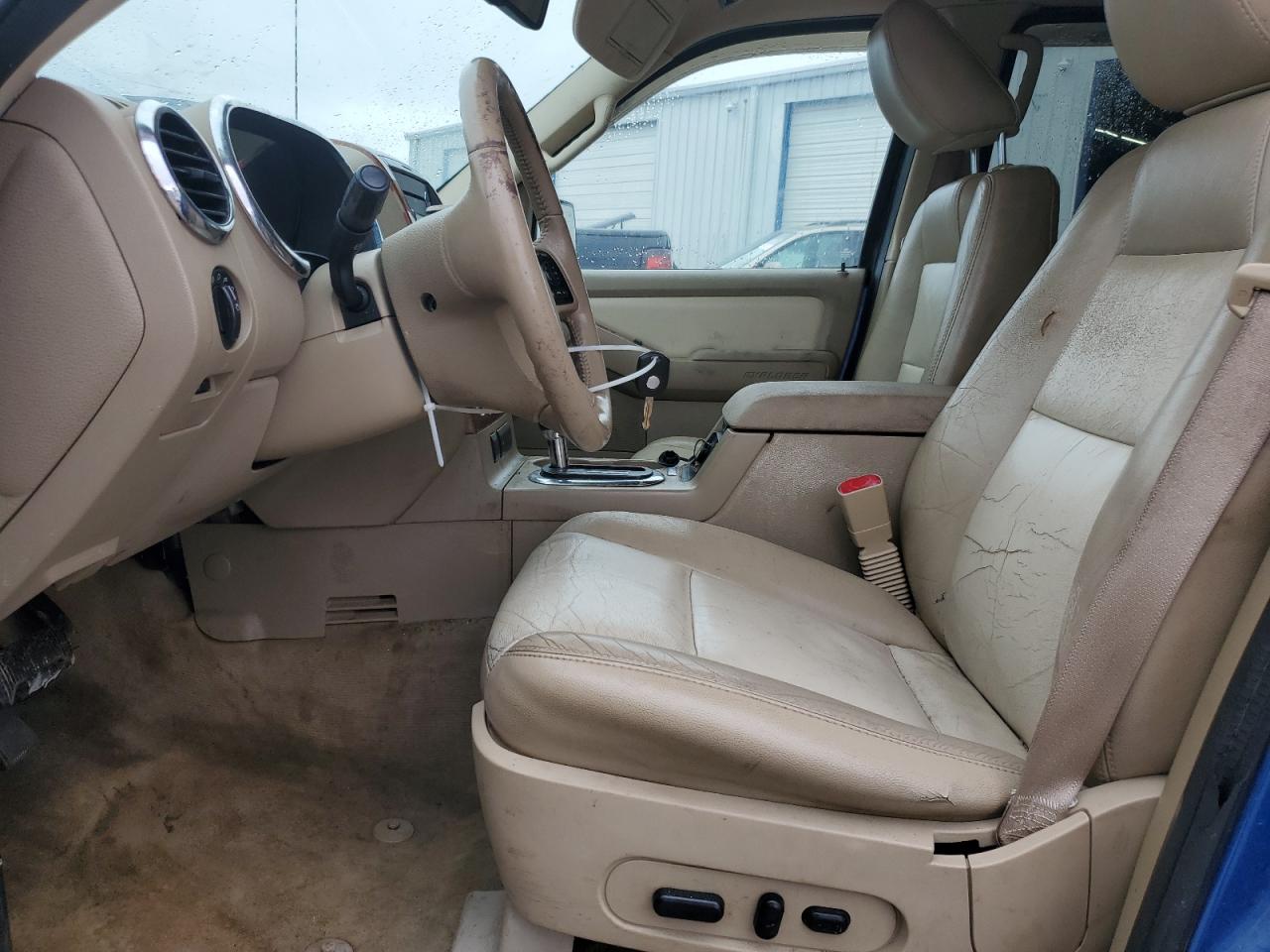 2010 Ford Explorer VIN 1FMEU6EE7AUB13693 Copart auction photo, front end / side damage thumbnail 7