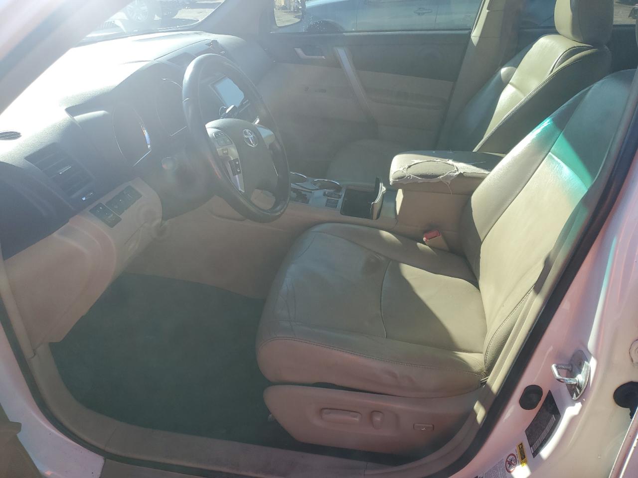 2013 Toyota Highlander VIN 5TDZK3EH5DS109526 Copart auction photo, front end damage thumbnail 7