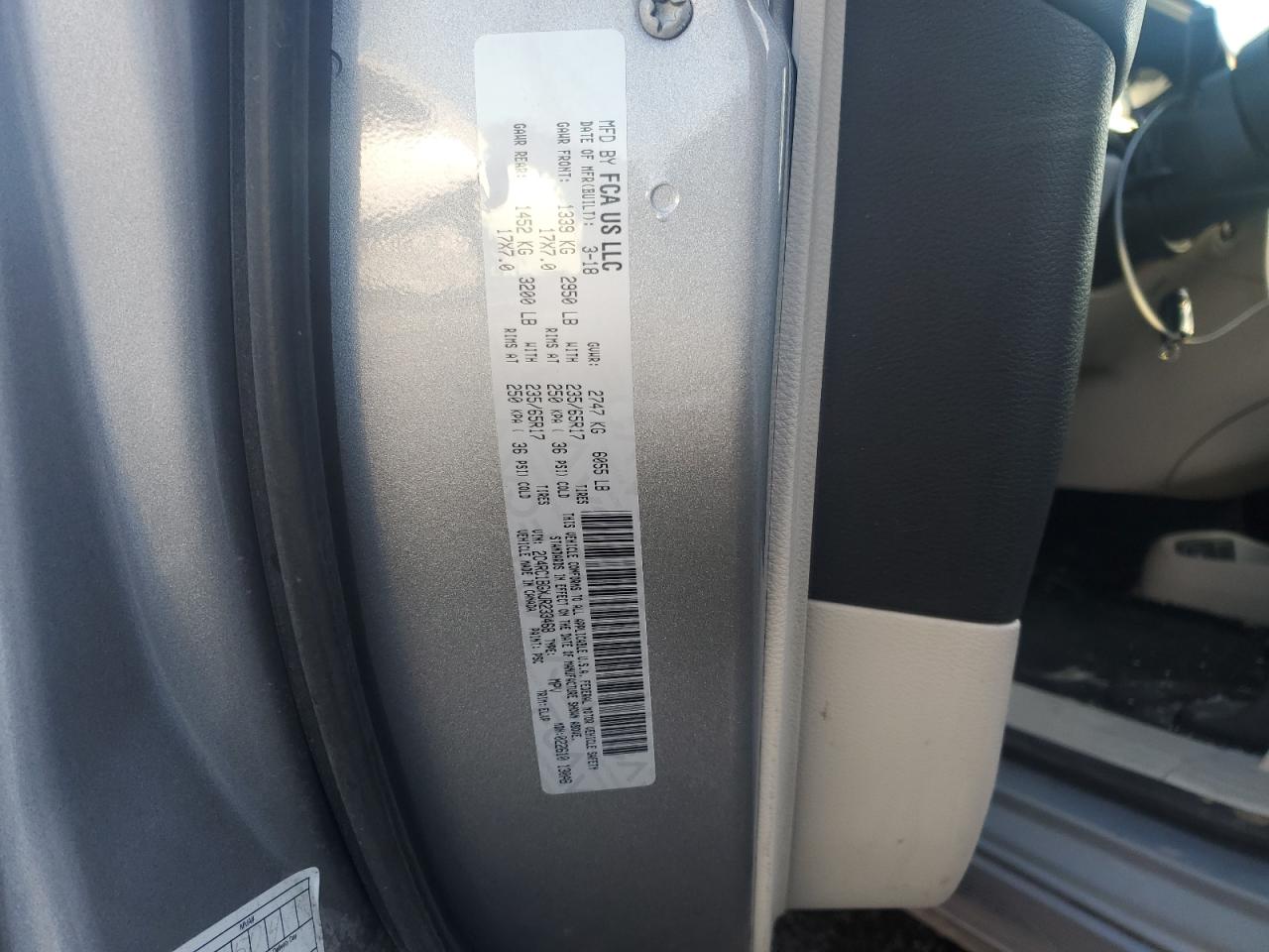 2018 Chrysler Pacifica VIN 2C4RC1BGXJR233468 Copart auction photo, front end / minor dent/scratches damage thumbnail 15