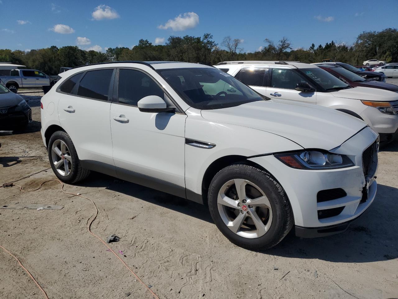 2018 Jaguar F-Pace VIN SADCJ2GX9JA295656 Copart auction photo, front end damage thumbnail 4