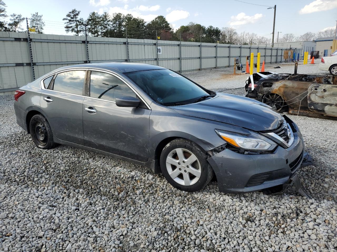 2018 Nissan Altima VIN 1N4AL3AP1JC475560 Copart auction photo, front end damage thumbnail 4