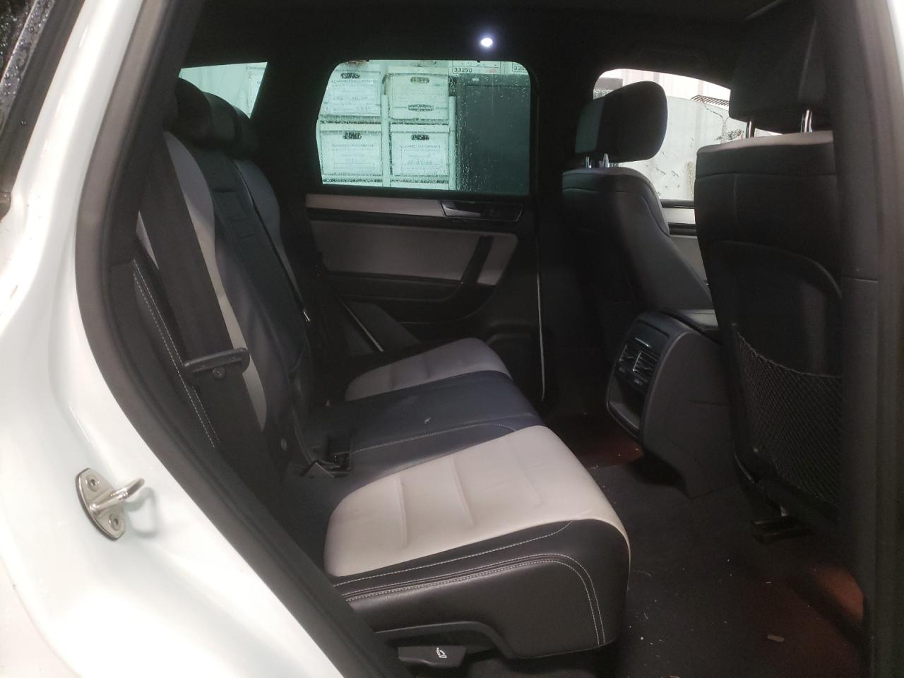 2017 Volkswagen Touareg VIN WVGRF7BP8HD000577 Copart auction photo, front end / mechanical damage thumbnail 12