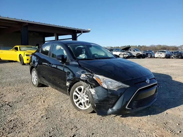 2017 Toyota Yaris VIN 3MYDLBYV7HY161968 Copart auction photo, front end / side damage thumbnail 11