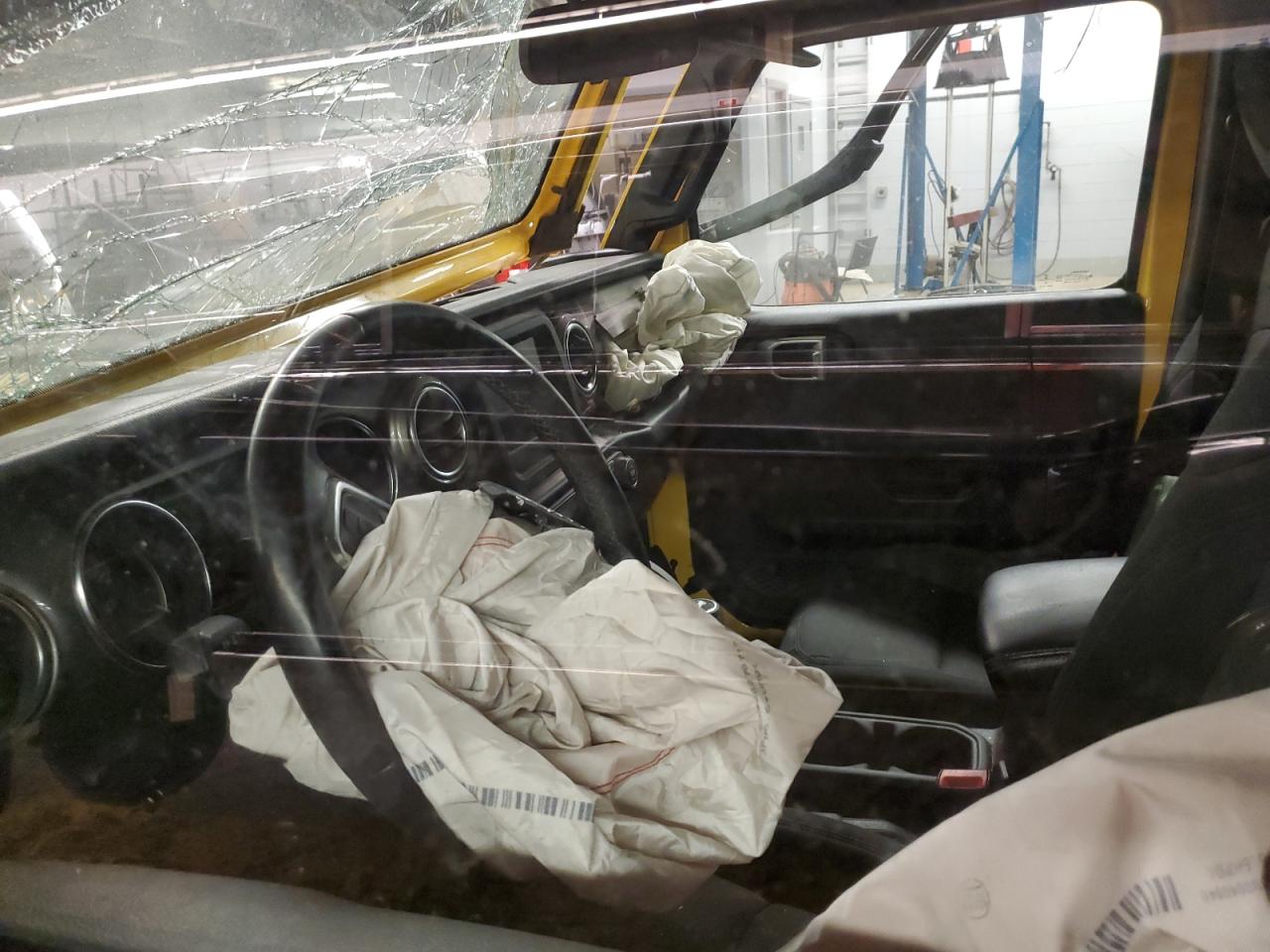 2020 Jeep Wrangler VIN 1C4HJXEN8LW272472 Copart auction photo, all over damage thumbnail 7