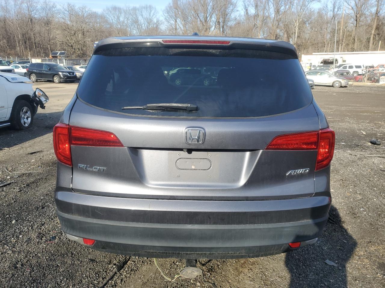 2018 Honda Pilot VIN 5FNYF6H55JB006805 Copart auction photo, all over damage thumbnail 6