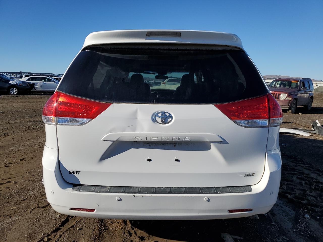 2014 Toyota Sienna VIN 5TDYK3DC7ES510904 Copart auction photo, front end damage thumbnail 6