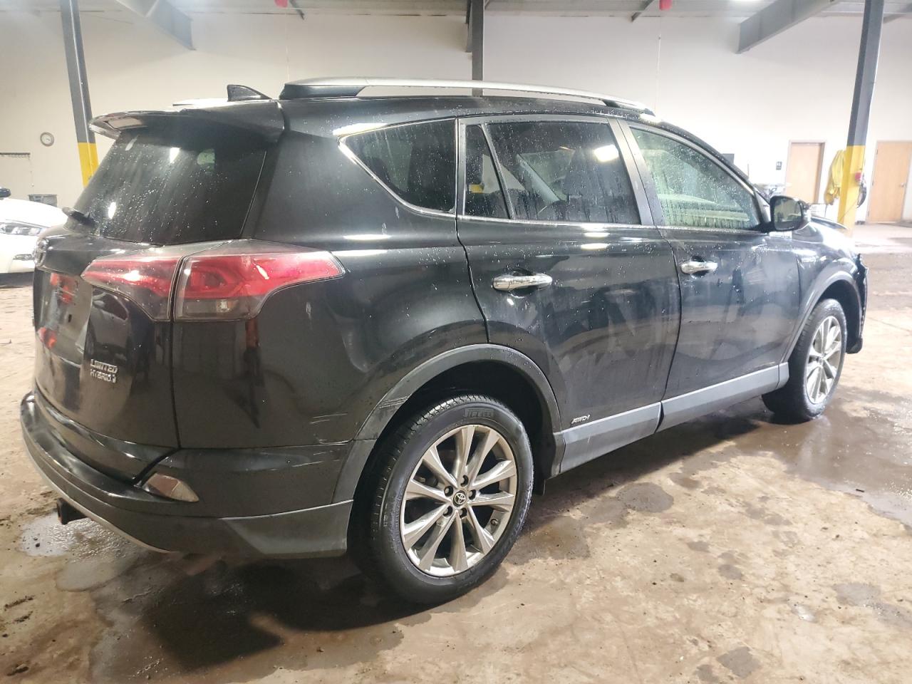 2018 Toyota RAV 4 VIN JTMDJREV6JD216601 Copart auction photo, front end / side damage thumbnail 3