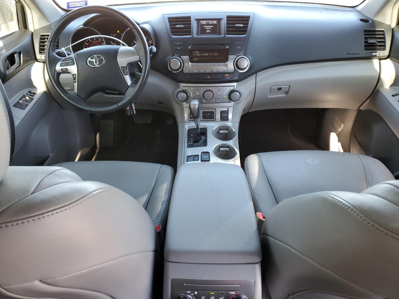 2011 Toyota Highlander VIN 5TDZK3EH7BS049374 Copart auction photo, hail / minor dent/scratches damage thumbnail 8