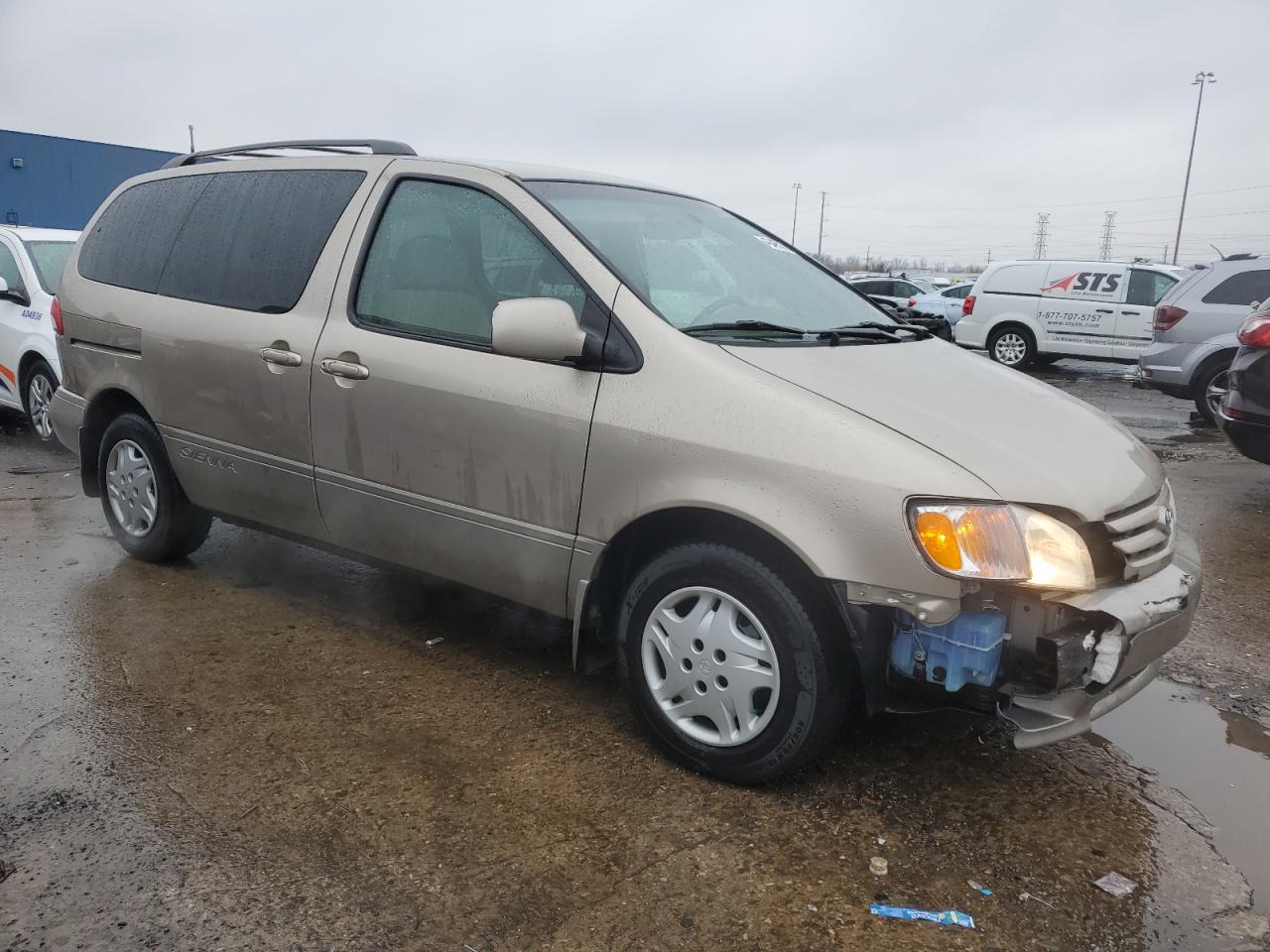2002 Toyota Sienna VIN 4T3ZF13C82U433890 Copart auction photo, front end damage thumbnail 4