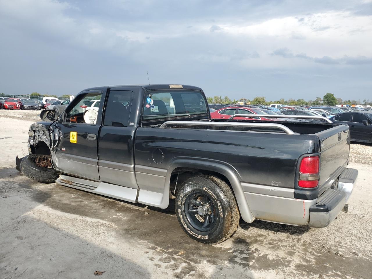 1998 Dodge RAM VIN 3B7HC12Z1WG110667 Copart auction photo, front end / side damage thumbnail 2