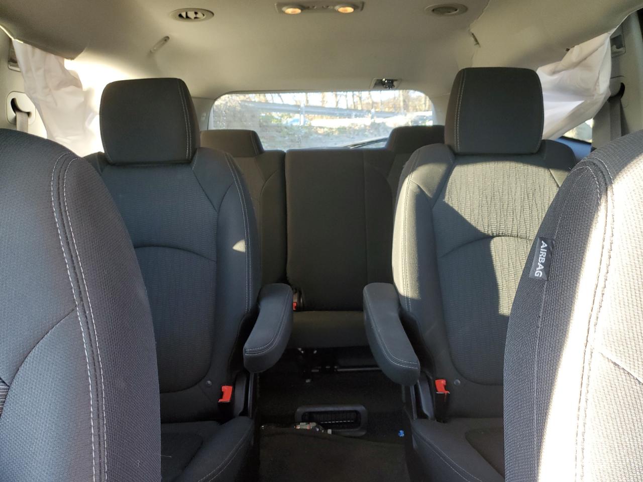 2015 Chevrolet Traverse VIN 1GNKVGKD1FJ364523 Copart auction photo, front end / minor dent/scratches damage thumbnail 10