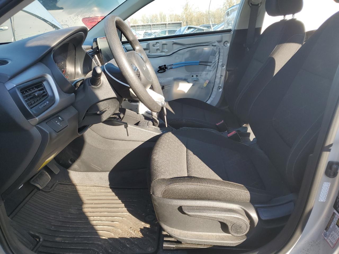 2022 KIA Rio VIN 3KPA24AD1NE486100 Copart auction photo, side / rear end damage thumbnail 7