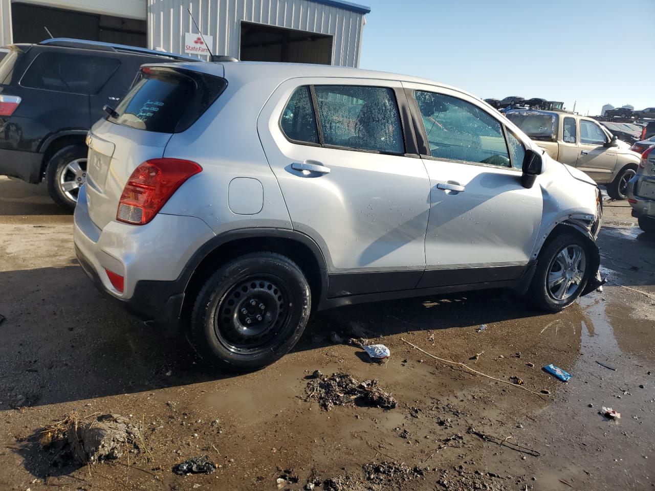 2018 Chevrolet Trax VIN 3GNCJKSBXJL416086 Copart auction photo, front end damage thumbnail 3