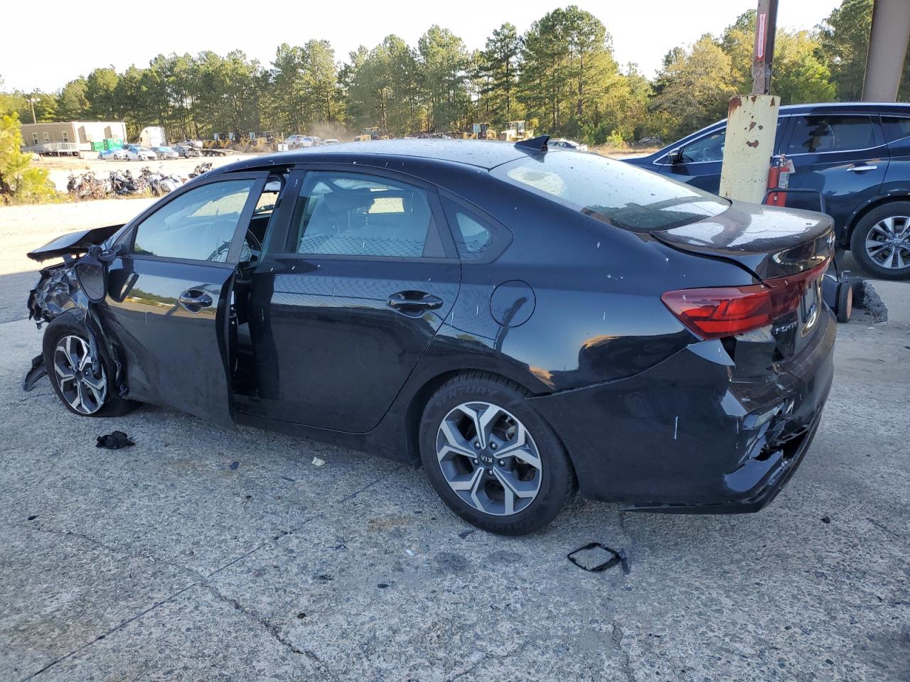 2021 KIA Forte VIN 3KPF24AD4ME380731 Copart auction photo, front end / side damage thumbnail 2
