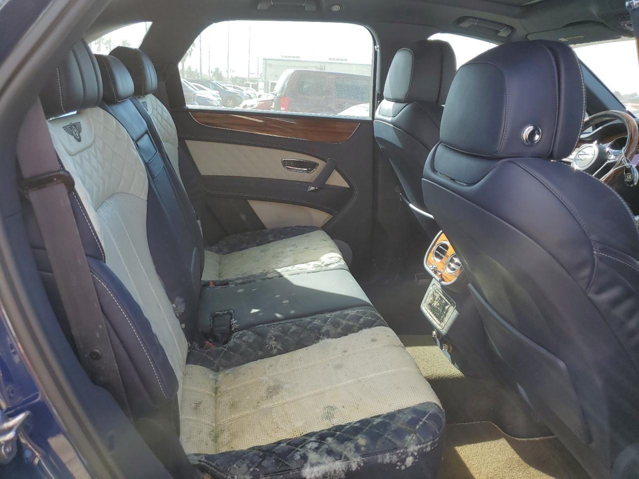 2020 Bentley Bentayga VIN SJAAM2ZV5LC027993 Copart auction photo, water/flood damage thumbnail 10