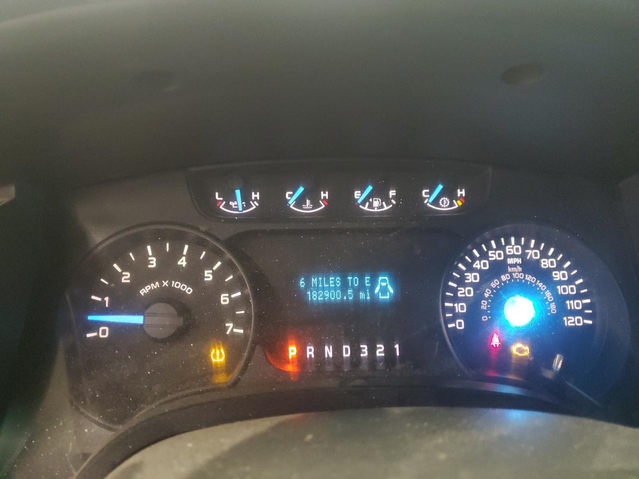 2011 Ford F-150 VIN 1FTNF1CF7BKD63347 Copart auction photo, minor dent/scratches damage thumbnail 9