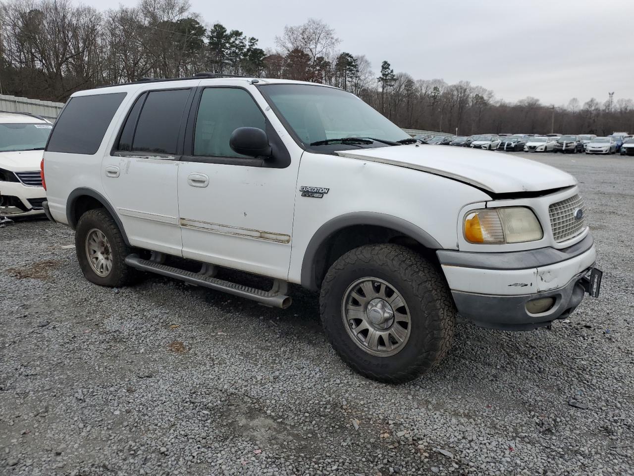 2002 Ford Expedition VIN 1FMPU16L62LA01810 Copart auction photo, front end / rear end damage thumbnail 4