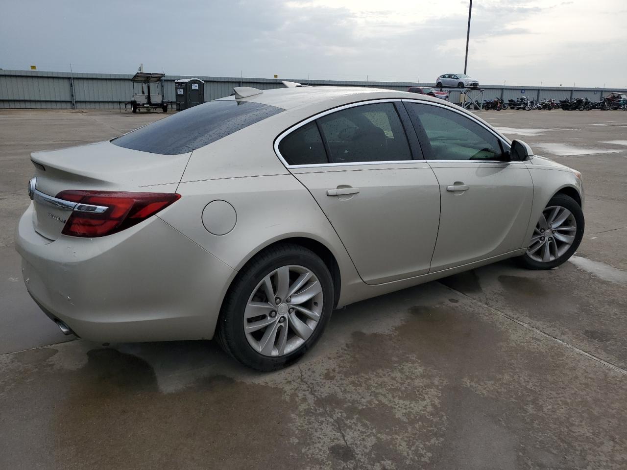 2016 Buick Regal VIN 2G4GK5EX5G9205238 Copart auction photo, hail damage thumbnail 3