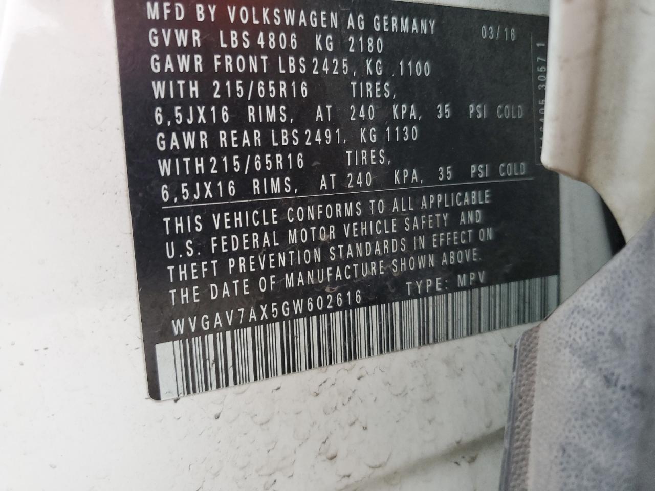 2016 Volkswagen Tiguan VIN WVGAV7AX5GW602616 Copart auction photo, front end / side damage thumbnail 13