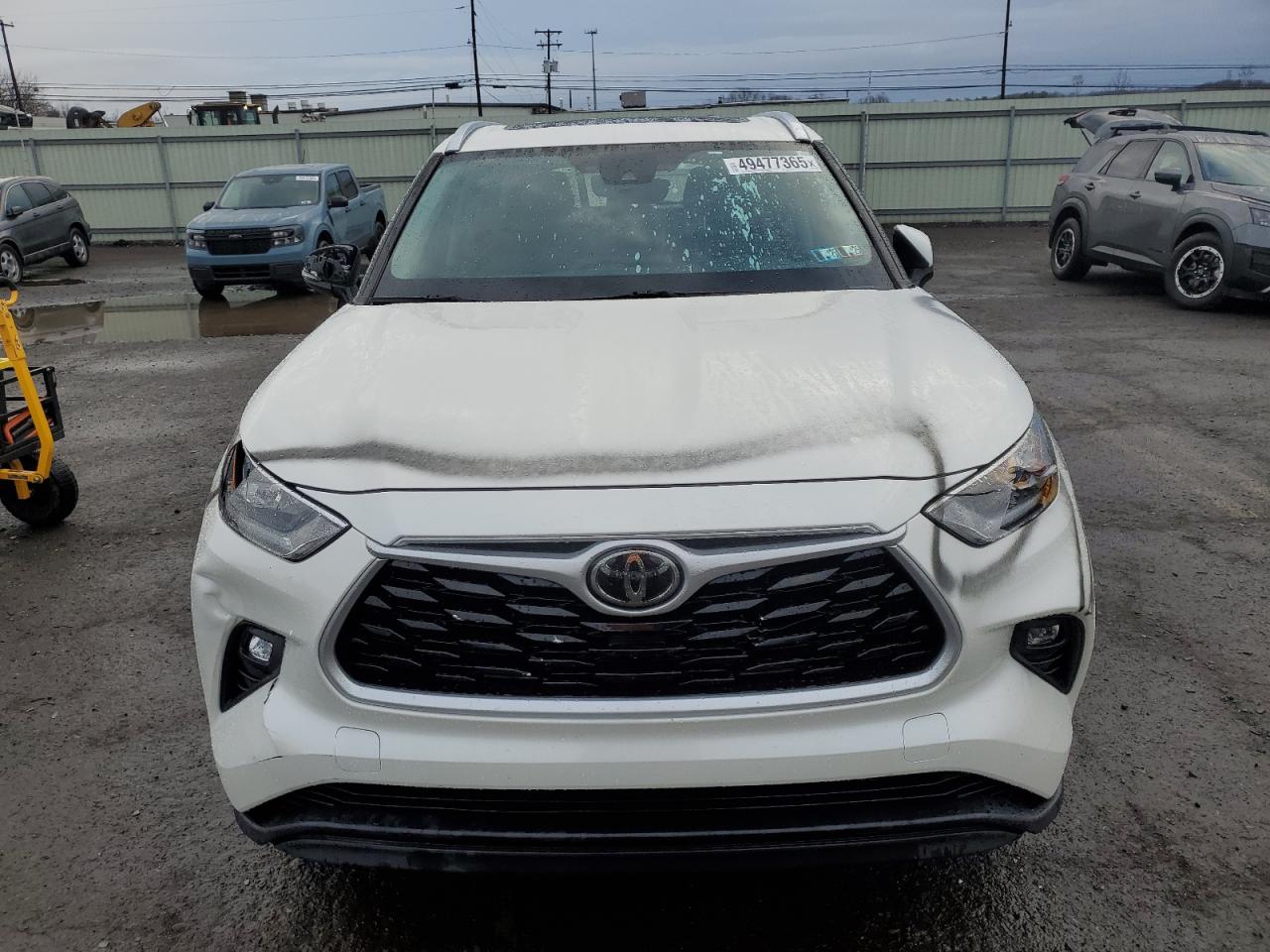 2020 Toyota Highlander VIN 5TDHZRBH9LS502636 Copart auction photo, vandalism / top/roof damage thumbnail 5
