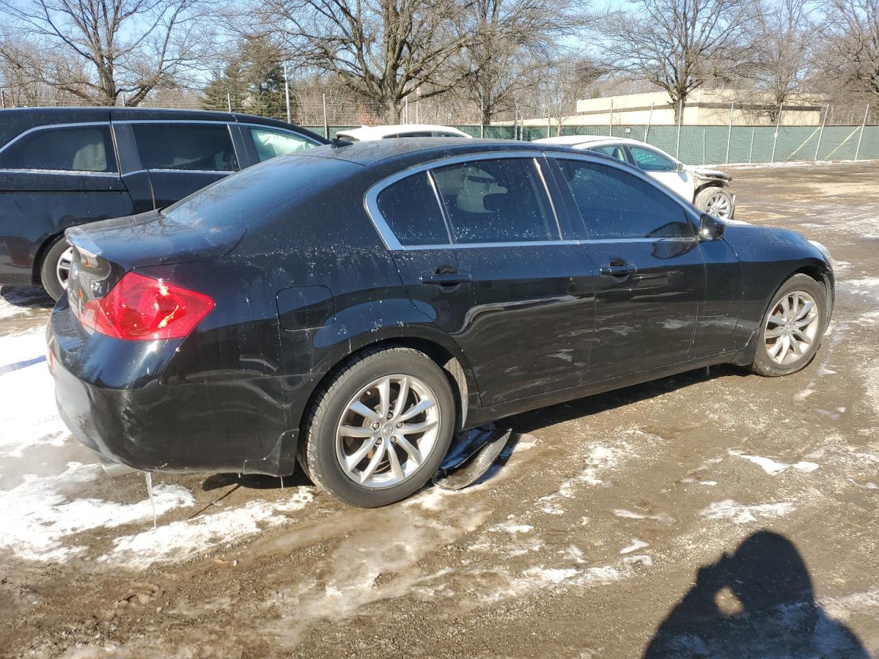 2009 Infiniti G VIN JNKCV61F59M353620 Copart auction photo, rear end / minor dent/scratches damage thumbnail 3