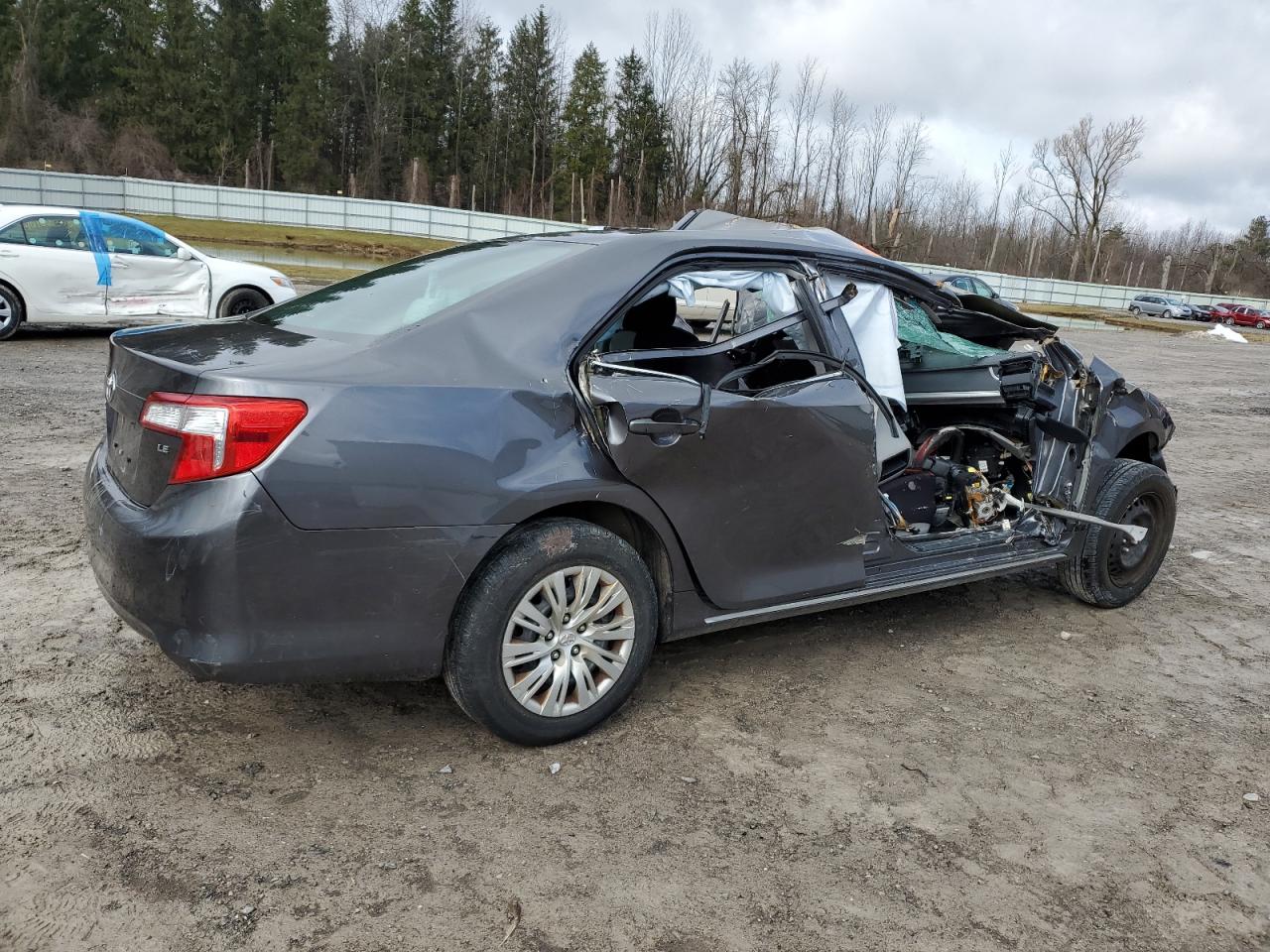 2014 Toyota Camry VIN 4T4BF1FK3ER374576 Copart auction photo, rollover damage thumbnail 3