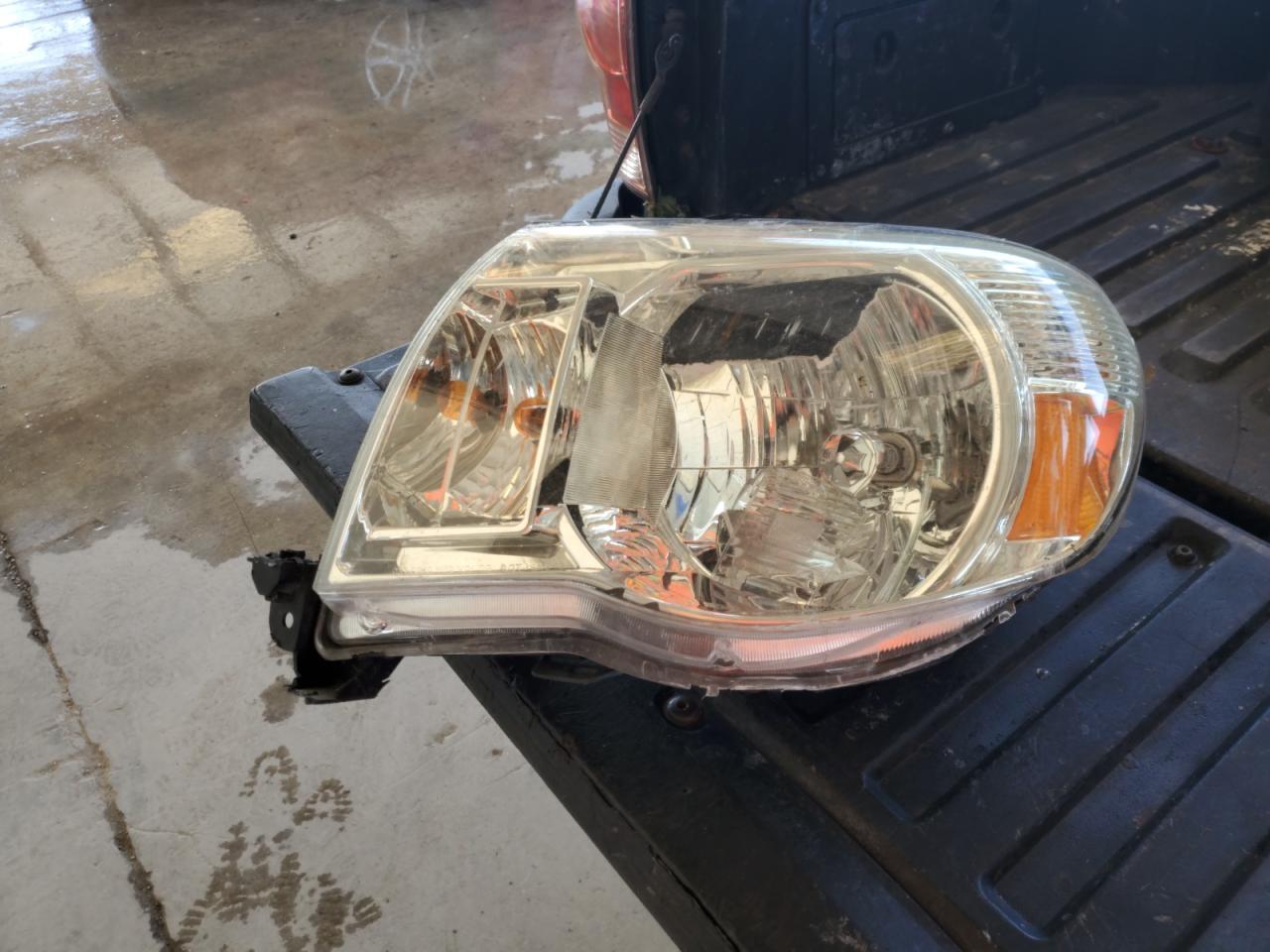 2005 Toyota Tacoma VIN 3TMKU72N95M004180 Copart auction photo, front end / mechanical damage thumbnail 12