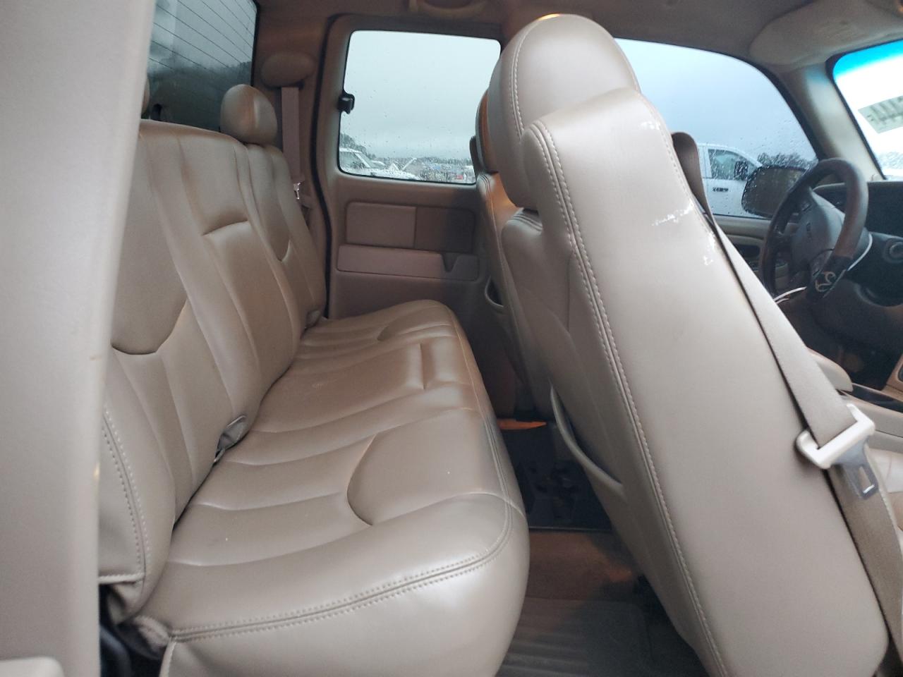 2005 GMC Sierra VIN 2GTEK19B751294860 Copart auction photo, rear end damage thumbnail 10