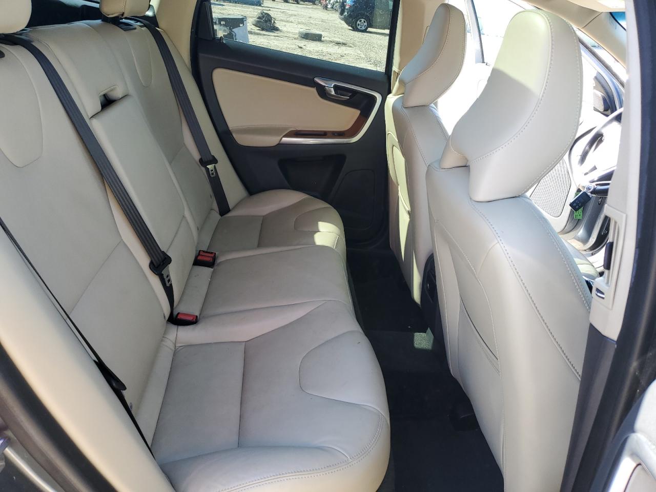 2017 Volvo XC60 VIN YV440MRU1H2013352 Copart auction photo, minor dent/scratches damage thumbnail 11