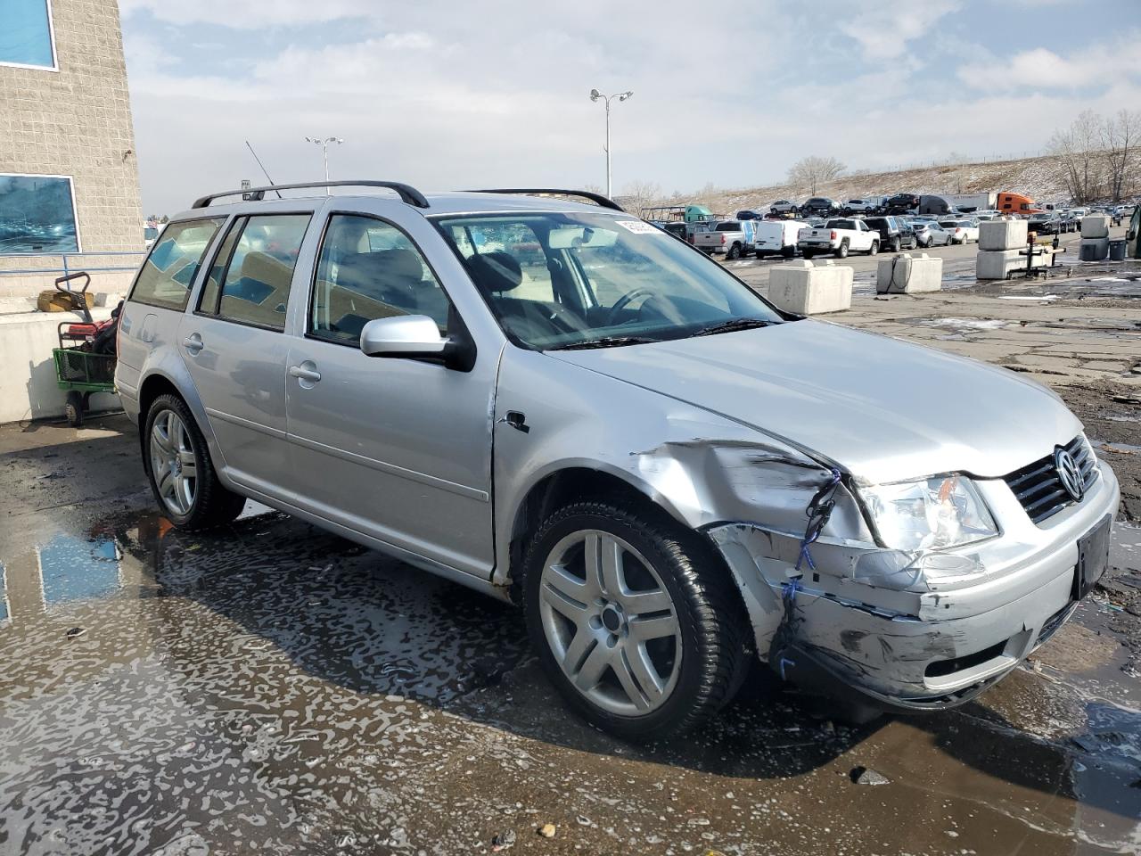 2004 Volkswagen Jetta VIN WVWRL61J94W110346 Copart auction photo, front end / side damage thumbnail 4