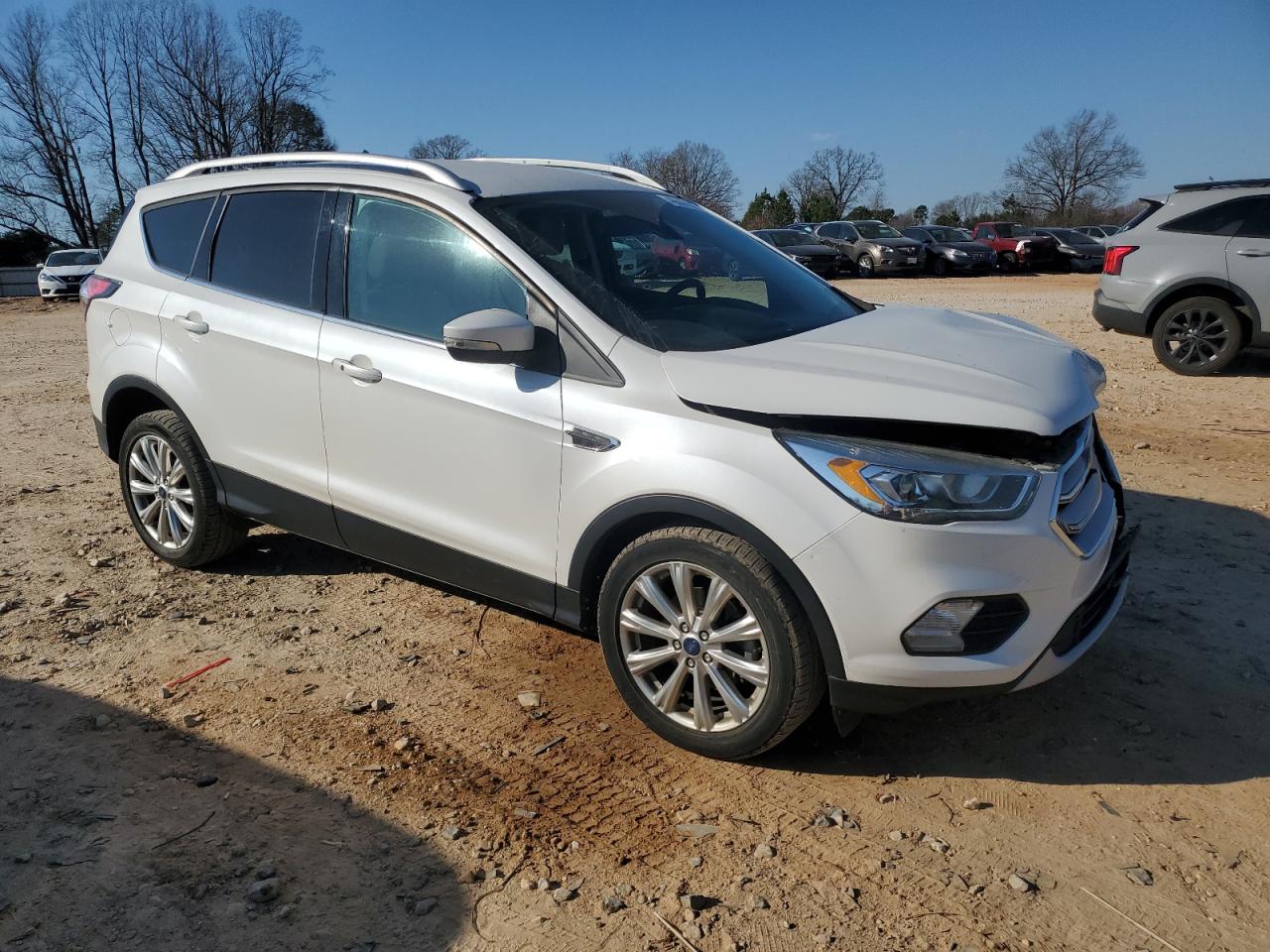 2017 Ford Escape VIN 1FMCU0JD3HUB19406 Copart auction photo, front end damage thumbnail 4