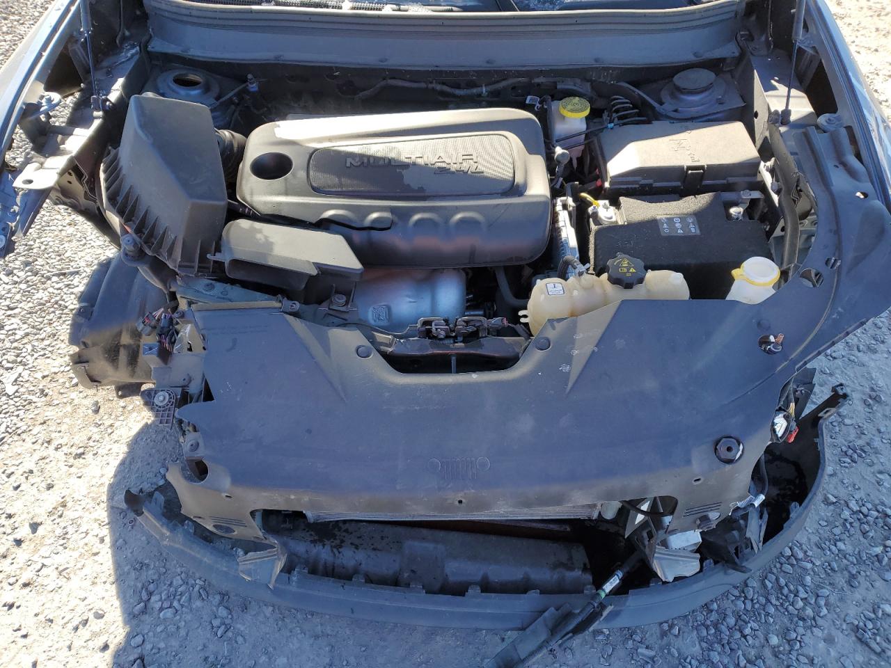 2019 Jeep Grand Cherokee VIN 1C4PJMCB8KD369782 Copart auction photo, all over damage thumbnail 13