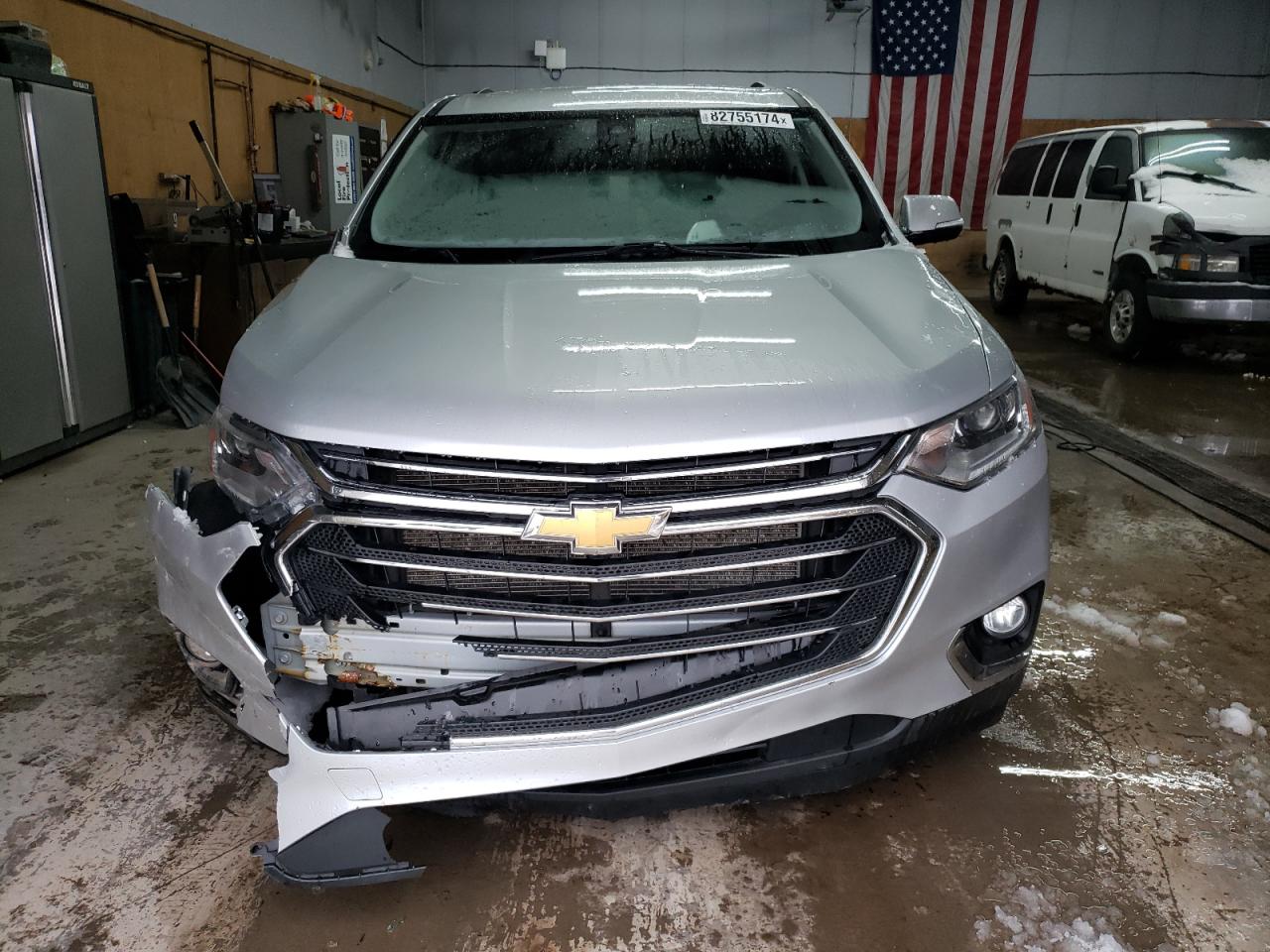 2020 Chevrolet Traverse VIN 1GNEVGKW8LJ198740 Copart auction photo, side / front end damage thumbnail 5