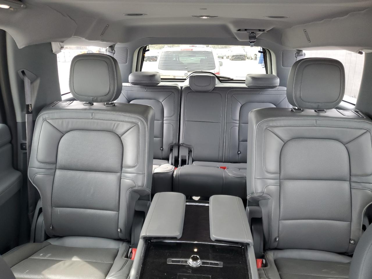 2019 Lincoln Navigator VIN 5LMJJ3LT0KEL12472 Copart auction photo, front end / side damage thumbnail 10