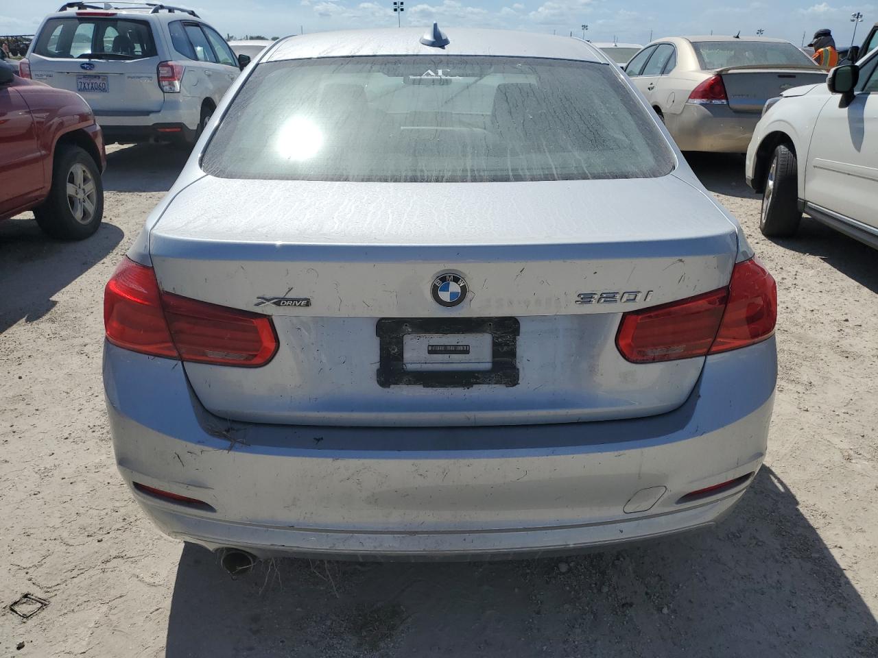 2018 BMW 3er VIN WBA8E5G55JNV01938 Copart auction photo, water/flood damage thumbnail 6