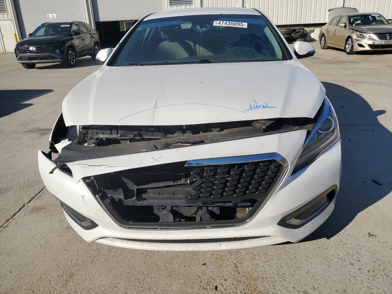 2016 Hyundai Sonata VIN KMHE24L12GA016180 Copart auction photo, front end damage thumbnail 5