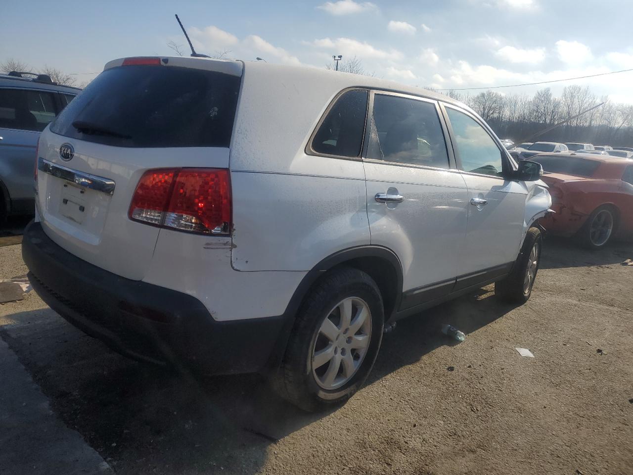 2011 KIA Sorento VIN 5XYKT3A14BG044797 Copart auction photo, front end damage thumbnail 3