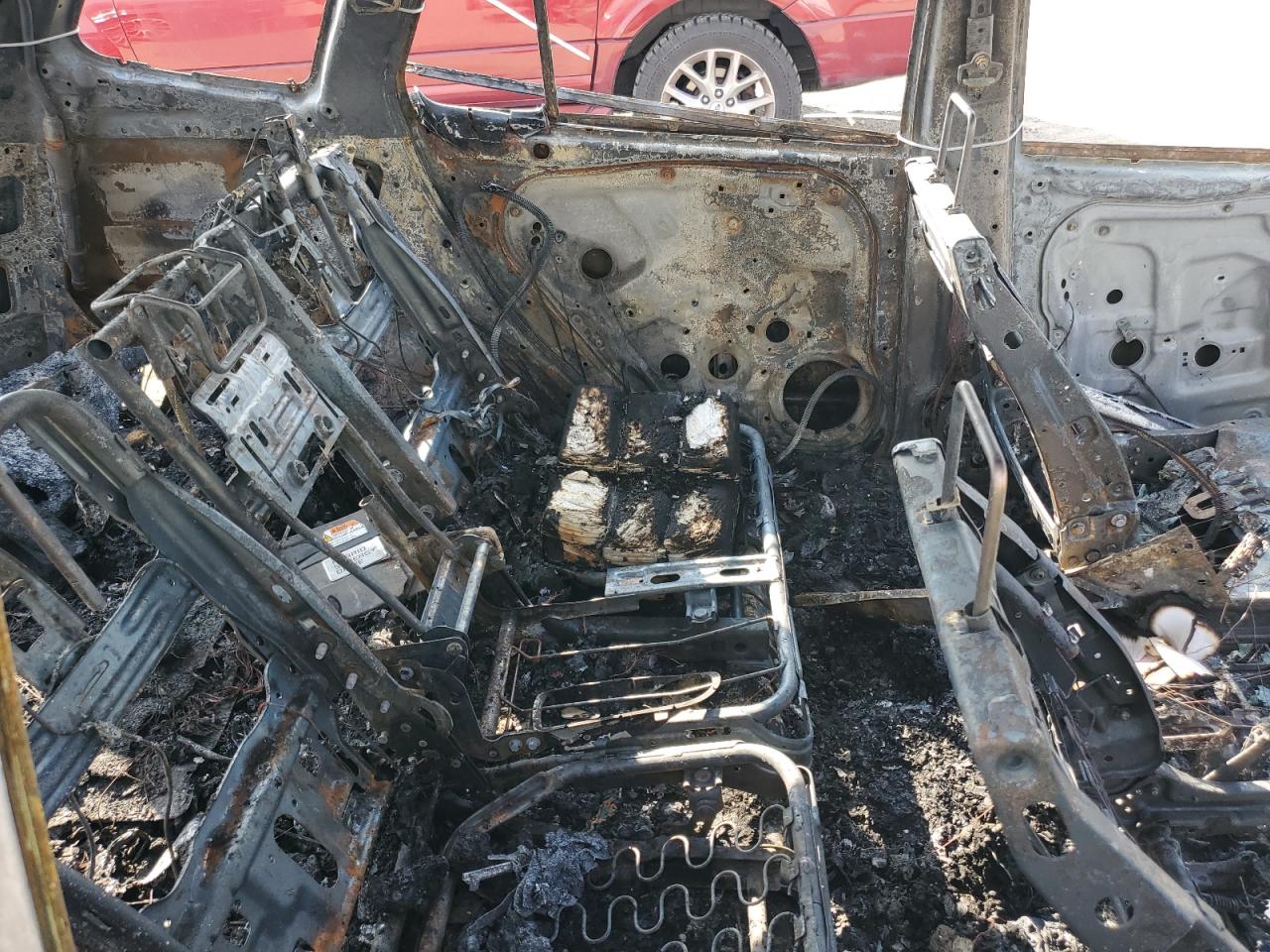 2012 Hyundai Santa Fe VIN 5XYZGDABXCG117383 Copart auction photo, burn / hail damage thumbnail 11