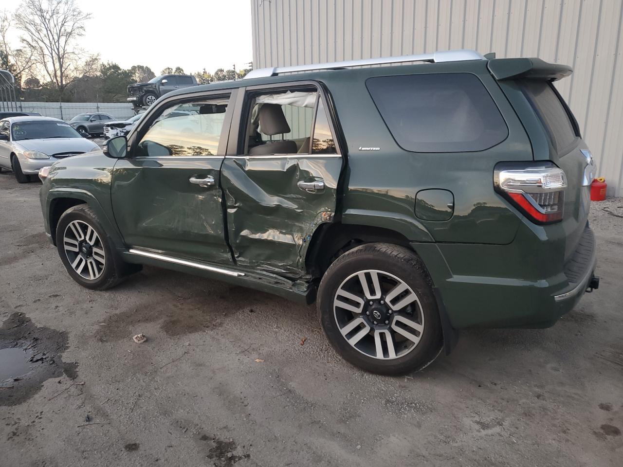 2022 Toyota 4Runner VIN JTEKU5JR2N5991649 Copart auction photo, all over damage thumbnail 2