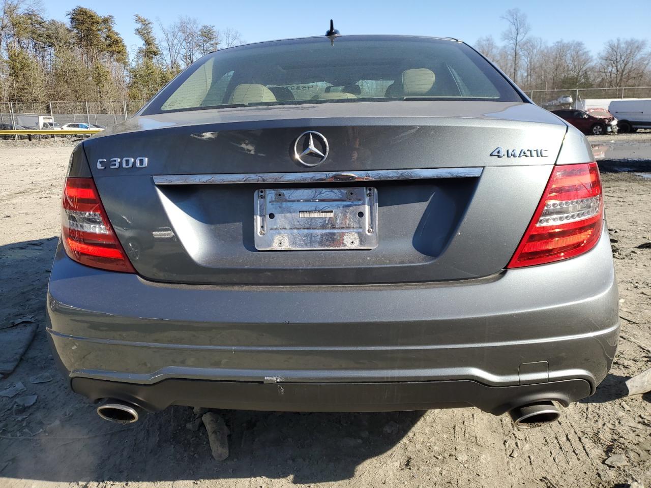 2012 Mercedes-Benz C-klasse VIN WDDGF8BBXCR225431 Copart auction photo, front end / undercarriage damage thumbnail 6