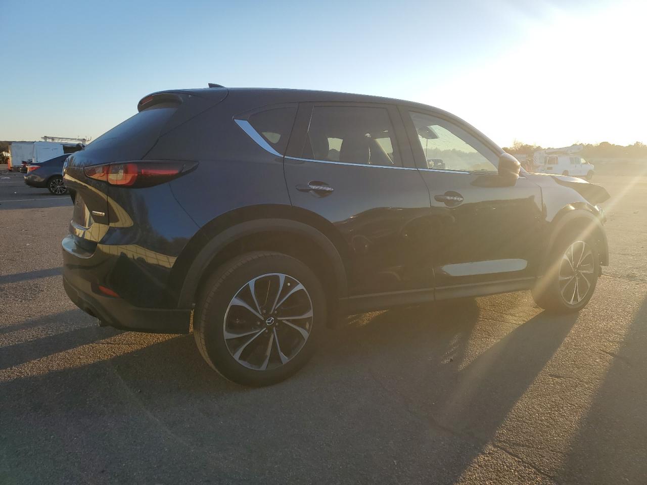 2023 Mazda CX-5 VIN JM3KFBEM8P0221541 Copart auction photo, front end / minor dent/scratches damage thumbnail 3