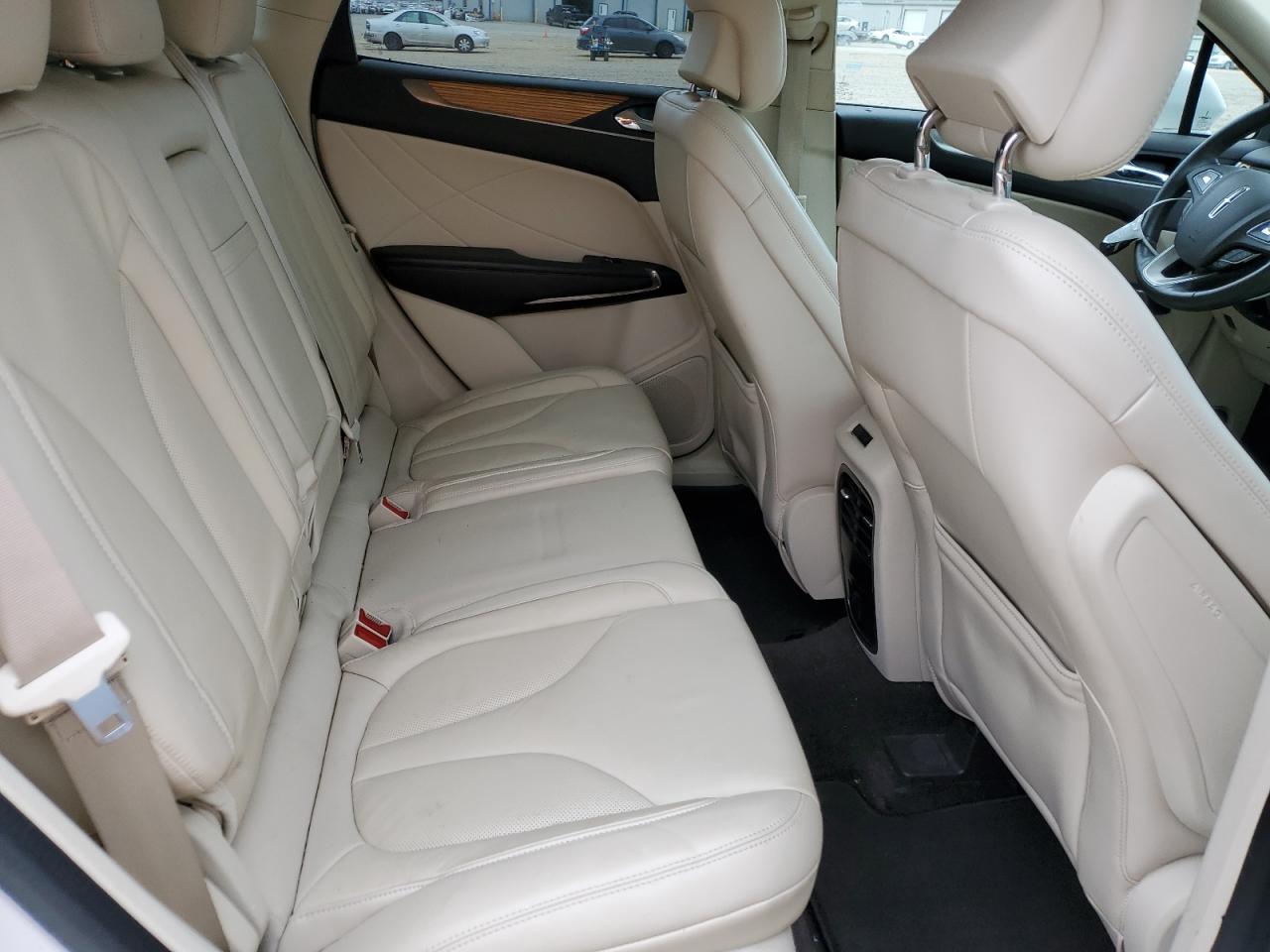 2015 Lincoln MKZ VIN 5LMCJ1A9XFUJ42606 Copart auction photo, front end / minor dent/scratches damage thumbnail 12