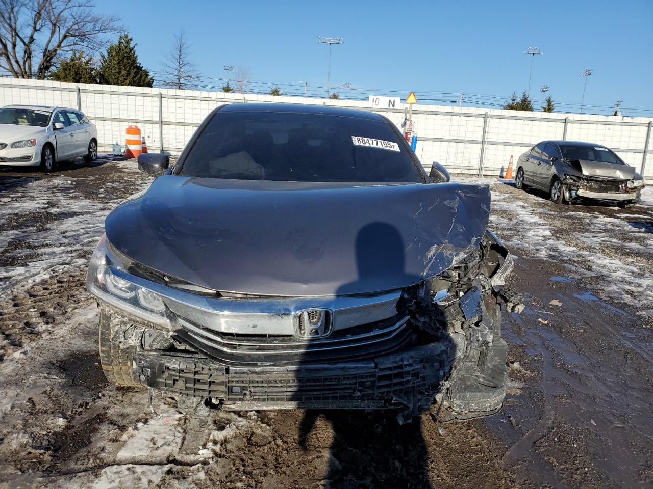 2017 Honda Accord VIN 1HGCR2F12HA269560 Copart auction photo, front end / minor dent/scratches damage thumbnail 5