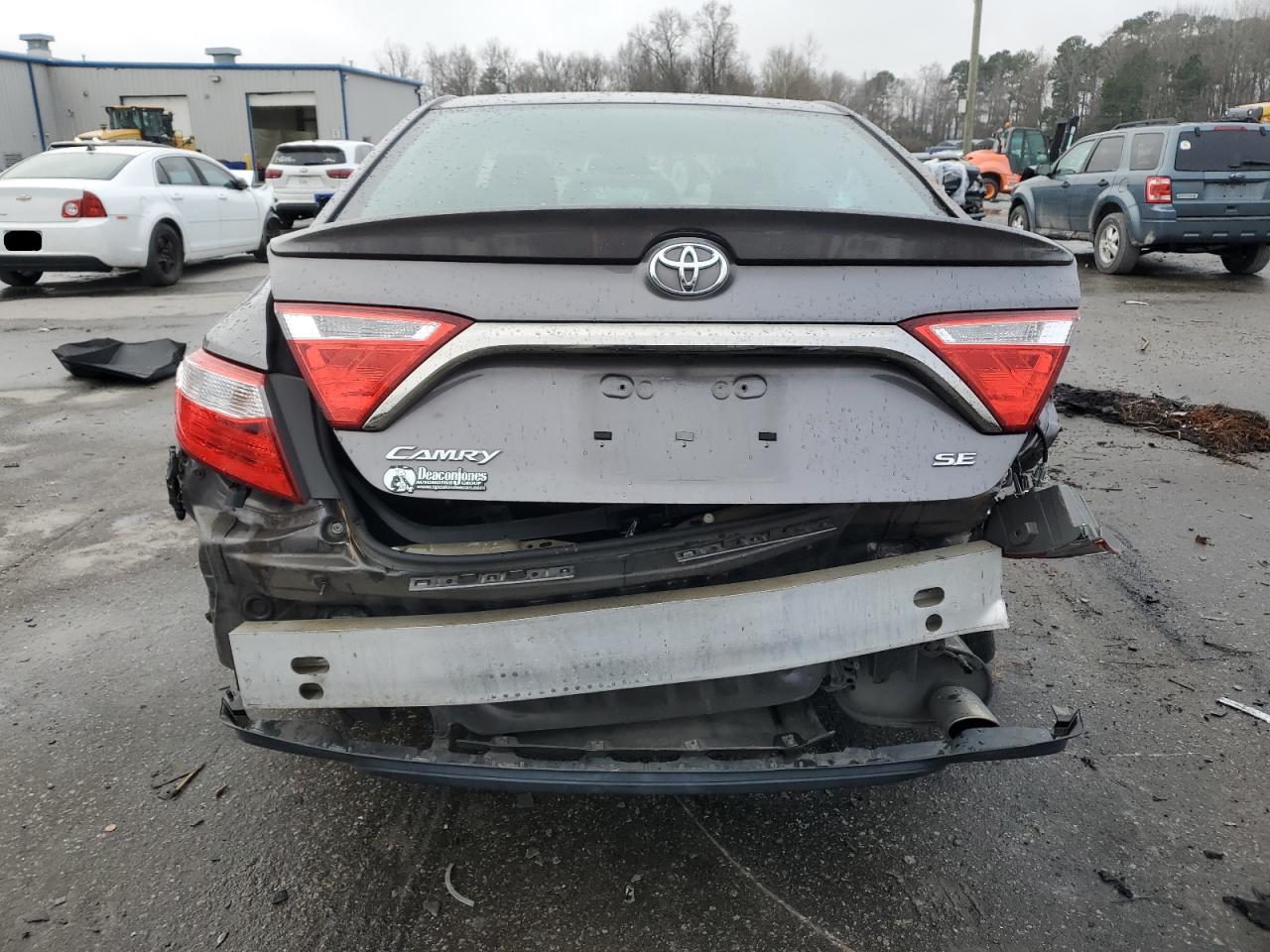 2015 Toyota Camry VIN 4T1BF1FK8FU075306 Copart auction photo, side / rear end damage thumbnail 6