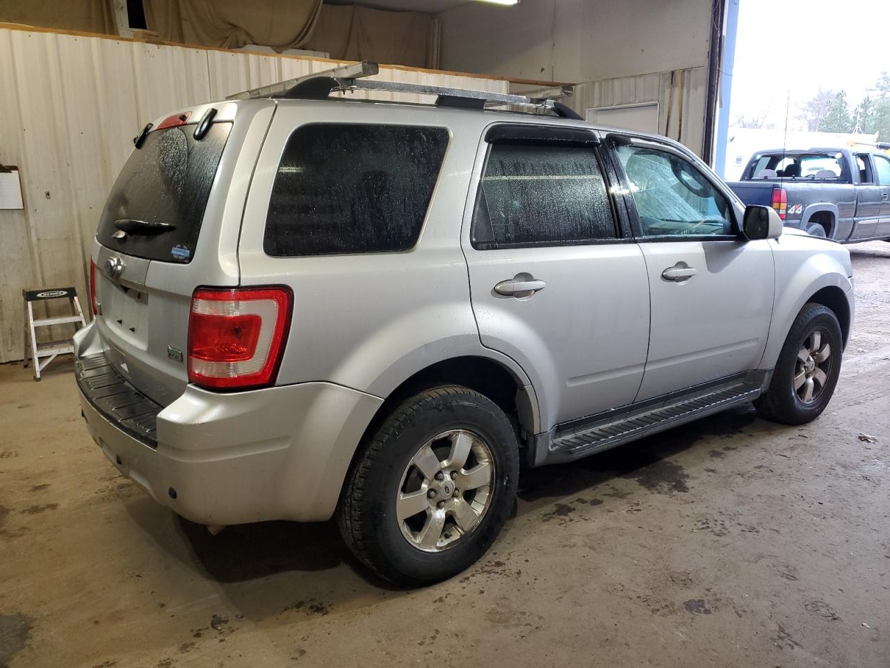 2011 Ford Escape VIN 1FMCU9EG1BKB08500 Copart auction photo, front end / minor dent/scratches damage thumbnail 3