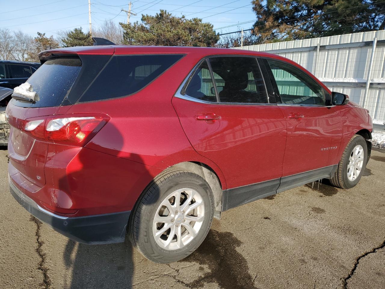 2019 Chevrolet Equinox VIN 3GNAXKEVXKS533220 Copart auction photo, front end damage thumbnail 3