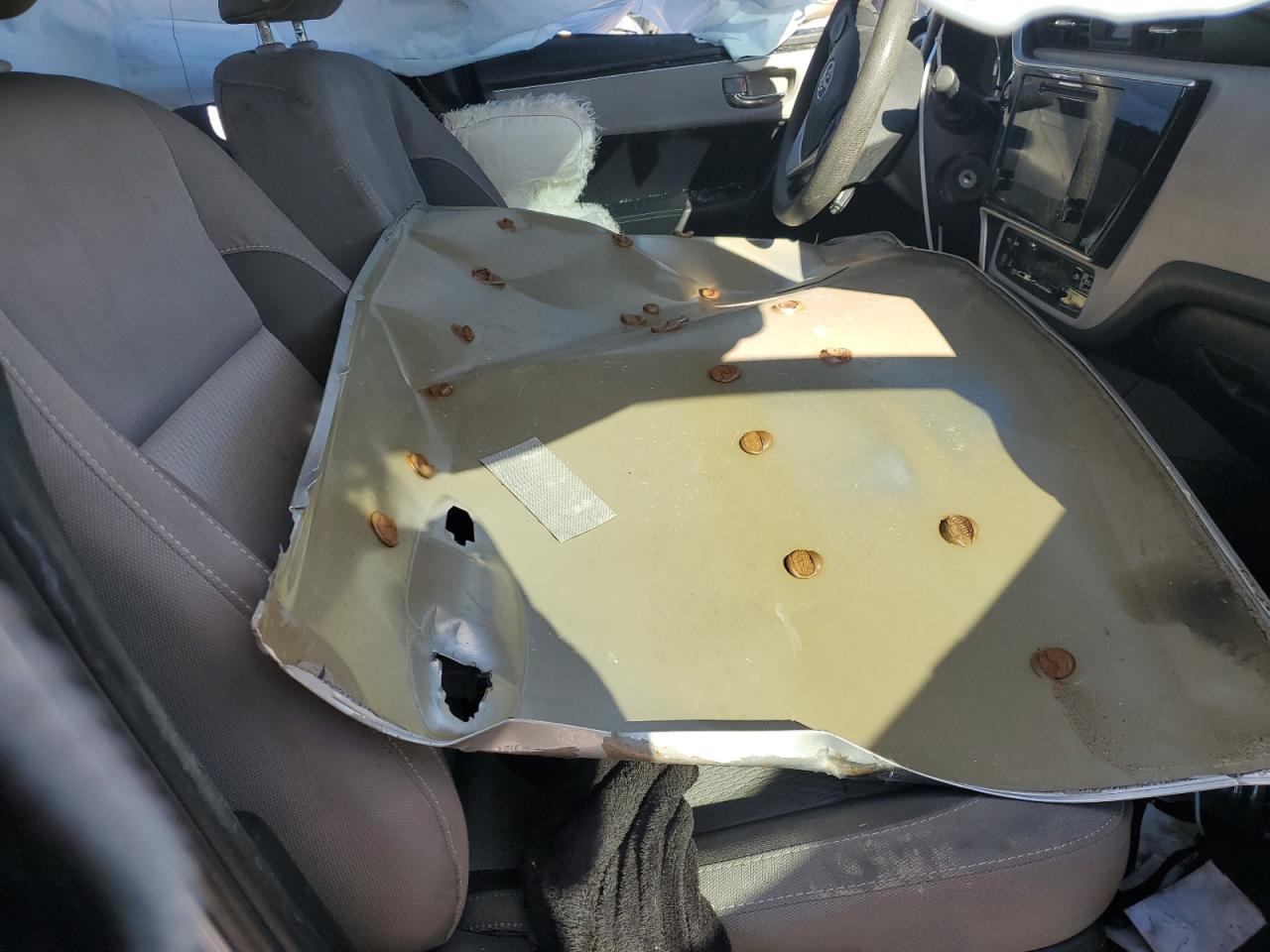 2019 Toyota Corolla VIN 2T1BURHE4KC149246 Copart auction photo, all over damage thumbnail 7